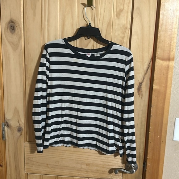 Levi's Tops - Levi’s Long Sleeve Shirt